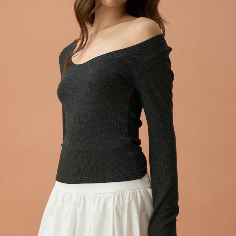 Scoop Neck Long Sleeve Top