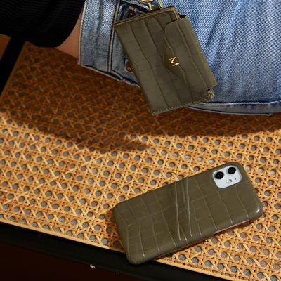 Card Holder Phone Case (iPhone 11 Pro)